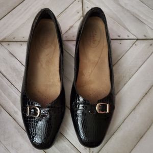 Clarks Size 10M Black Leather